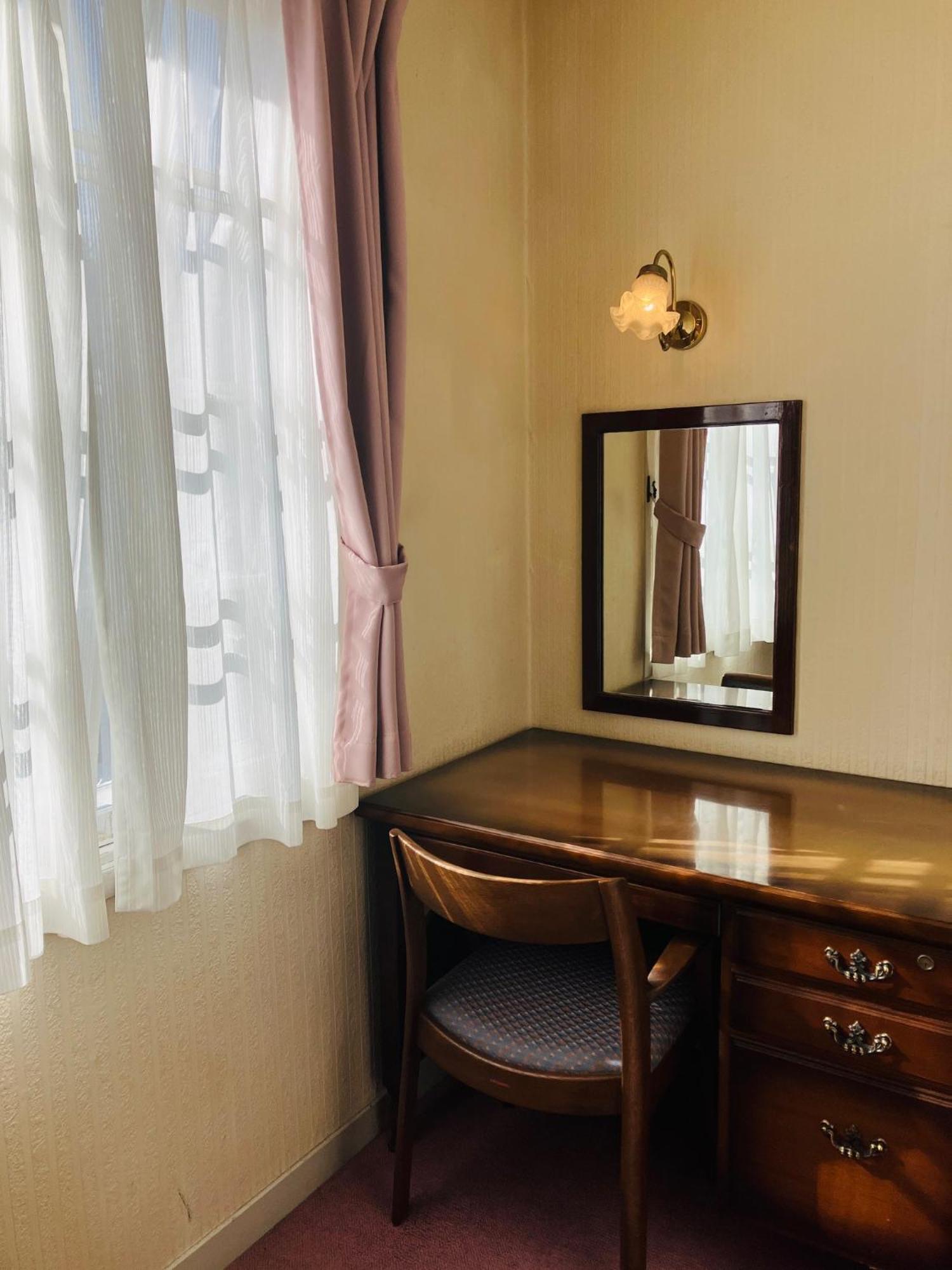 Petit Hotel And Restaurant Air Mail Hakuba Dış mekan fotoğraf